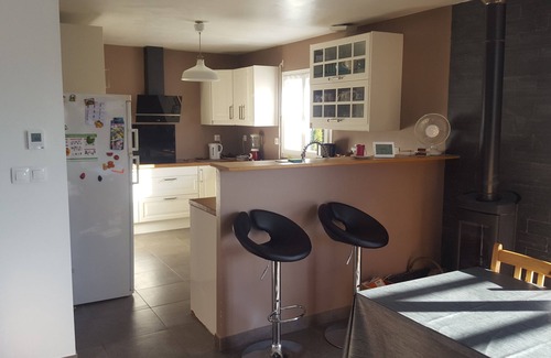 Montfaucon Villa | Villa 3 chambres avec vue sur piscine 10 min besancon