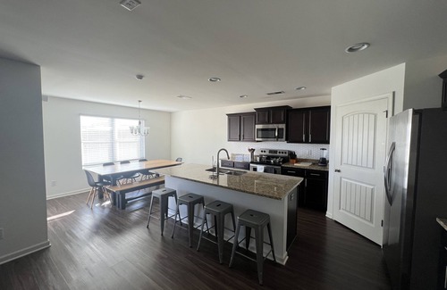 Fultondale Maison | 3 bedroom with large backyard
