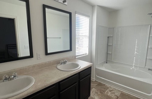 Fultondale Maison | 3 bedroom with large backyard