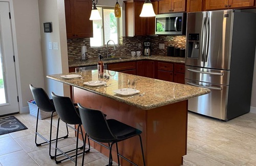 Fountain Hills Maison | 3 Bedroom with private yard, Large Pool, Close to Downtown Fountain Hills