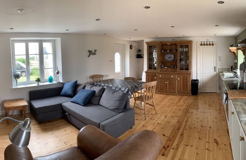 Kerlouan Maison | 3 bedroomed Breton stone farm house 800mt from the sea