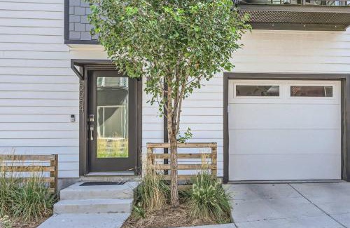 Lakewood Maison | 3 Bedrooms 2 Bath Townhome In West Denver Near to Red Rocks And Foothills