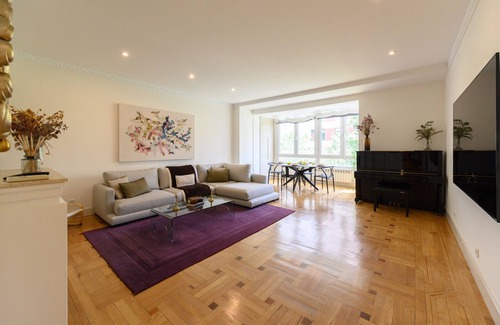 Cuatro Caminos Appartement | 3 Bedrooms + 2 Bathrooms and studio with breakfast kitchen in the heart of Madrid