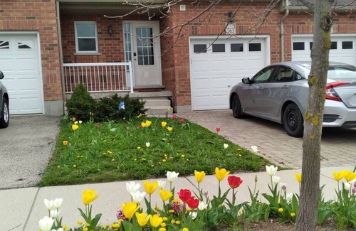 Waterloo Maison | 3 Bedrooms & 3.5 bathrooms Townhouse of Waterloo Clair hills