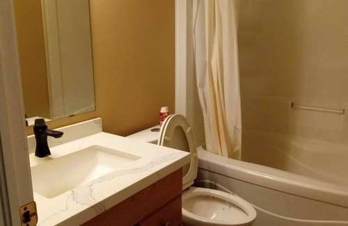 Waterloo Maison | 3 Bedrooms & 3.5 bathrooms Townhouse of Waterloo Clair hills
