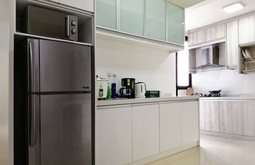 Shah Alam Copropriété | Appartement 3 chambres près de i-City Wifi gratuit Aisaac Guesthouse