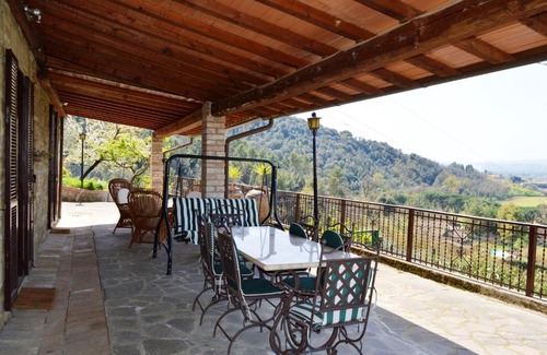 Torgiano Appartement | 3 bedrooms appartement with shared pool furnished garden and wifi at Torgiano