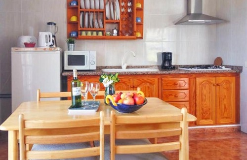 Alojera Appartement | 3 bedrooms appartement with wifi at Alojera