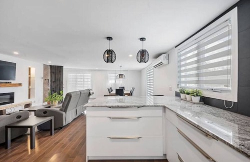 Bellefeuille Maison | 3 bedrooms, Modern, Free Parking, FAST WI-FIn