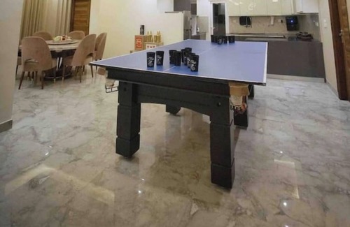 Zirakpur Appartement | 3 Bhk Penthouse|Jacuzzi | Pool Table|The Opulence