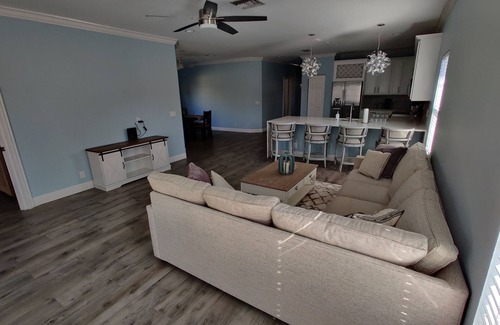 Delray Beach Maison | 3 blocks from Downtown Atlantic Ave - 1 mile to Beach - Safe area