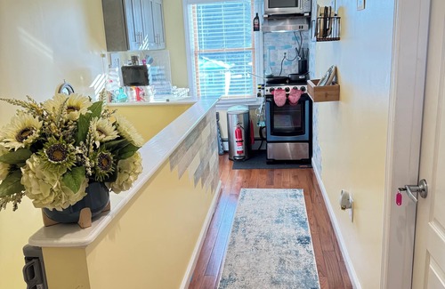 Bay Shore Appartement | 3 Br Apt Private, COZY 1 King Bed, 2 Queen Bed, PetPal