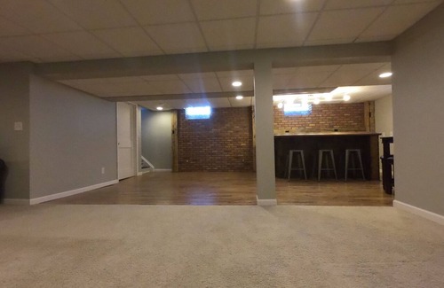 Dicken Maison | 3-BR Propre, confortable, à pied de Big House et plus