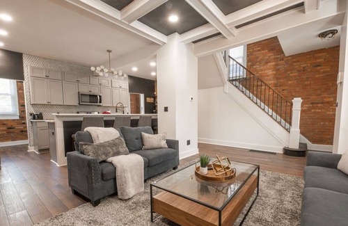 Livingston Park Maison | 3 BR Home in Columbus