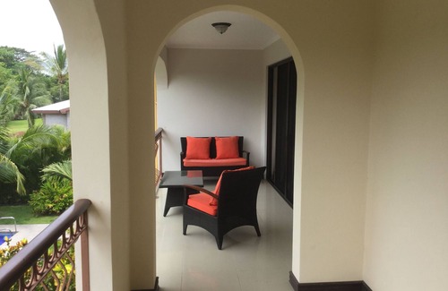 Tambor Maison | Maison 3 BR sur un terrain de golf à 500 mètres de la plage