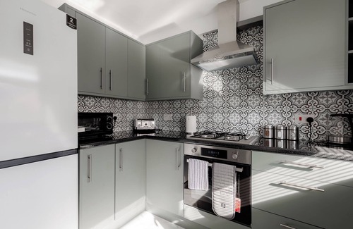 Lansbury Maison | 3 BR House Near DLR,Excel and O2 Arena