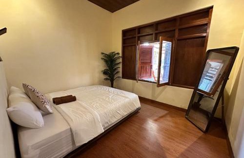 Klaten Maison | 3 BR Java House ONLY 5 mins to Prambanan Temple