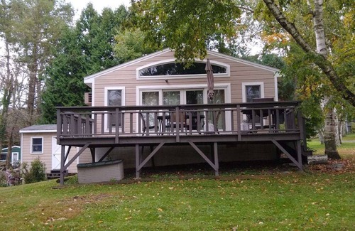Copake Lake Maison | 3 BR Lake House avec une vue magnifique