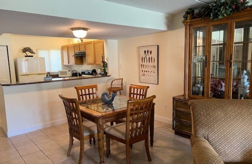 Butler Beach Copropriété | 3 BR Poolside & just steps to the Beach! Unit 418