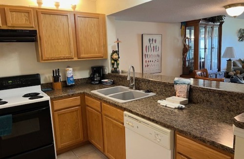 Butler Beach Copropriété | 3 BR Poolside & just steps to the Beach! Unit 418