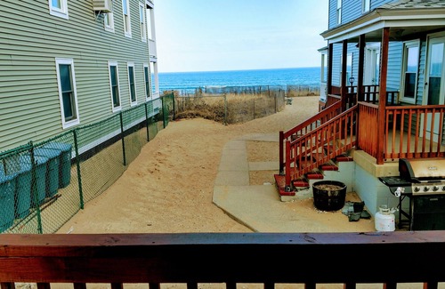 Salisbury Beach Copropriété | 3 BR Salisbury Beach Ocean Front Home - Location d'hiver disponible 1700 $ / mois