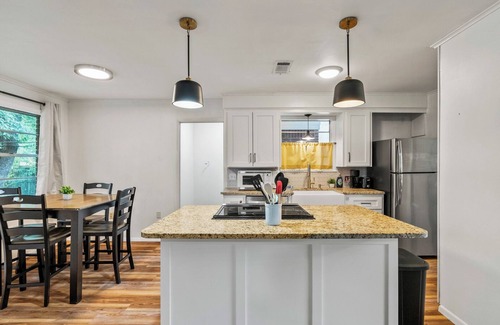 Conway Maison | 3 BR Spacious and Stylish Home