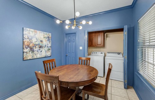 Glenhaven Maison | 3 BRs w/King Bed/Ensuite Bath/TV