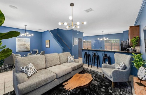 Glenhaven Maison | 3 BRs w/King Bed/Ensuite Bath/TV