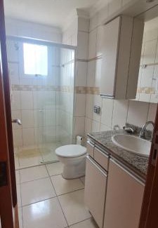 Capao da Canoa Appartement | 3 dormitórios, com excelente localização, vista para a Praça Flávio Boianoviski e para o mar