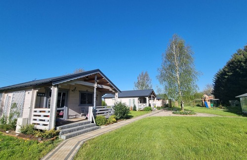 gmina Bedzino Maison | 3 Familienhäuser Neben Einem Aussichtsturm und Labyrinth in Westpommern/polen