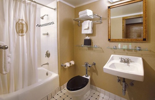 Harbor Hôtel | 3 Family-friendly Units! Close to Shoreline Aquatic Park, Pets Allowed
