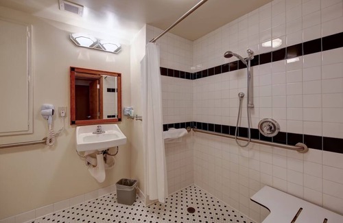 Harbor Hôtel | 3 Family-friendly Units! Close to Shoreline Aquatic Park, Pets Allowed