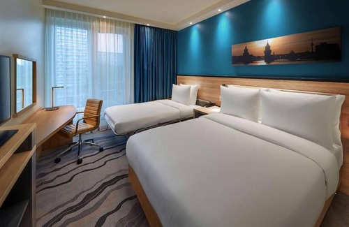 Mitte Hôtel | 3 Family Rooms | City Views & Easy Access to Berlin Attractions!
