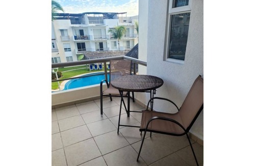 Granjas del Marques Maison | 3 Floor Vacation Home