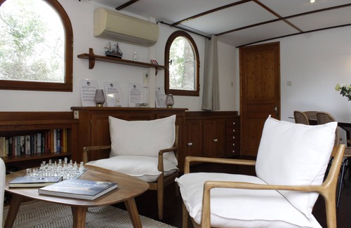 Villepinte Location De Bateaux | 3 cabines d'hôtes dans une véritable péniche de luxe