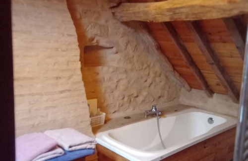 Lurcy-Levis Lit Et Petit-Déjeuner | 3 chambres d'hôtes dans une logère de charme dans le bocage bourdonnais