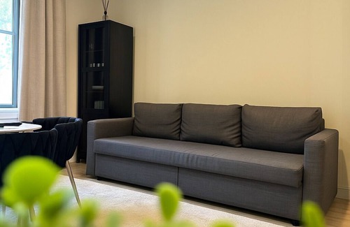 Central Northside Appartement | 3 KING BEDS Free parking Steps from Everything