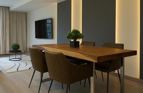 East Allegheny Appartement | 3 KING beds Free Parking Modern Luxe Escape