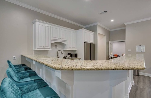 Ponchatoula Maison | 3 Kings, Hot Tub, Pool & Game Room