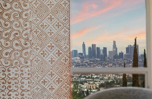 Hollywoodland Maison | 3-Level Luxury Getaway with 360 City Views