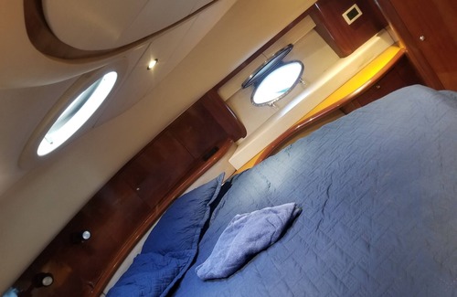 La Romana Location De Bateaux | 3 luxury bedrooms with 2 bathrooms with shower included, good location.