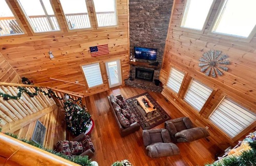 Chalet Village North Maison | * 3 Master BR, Views, Theater, Arcade, Pinball