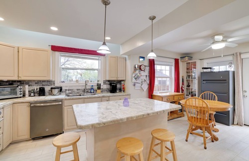 Athol Springs Maison | 3 Mi to Beach: Golfer's Paradise in Lake View!