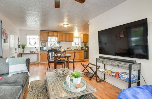 Bacliff Appartement | 3 Mi to Boardwalk: Bacliff Apartment w/ Hot Tub