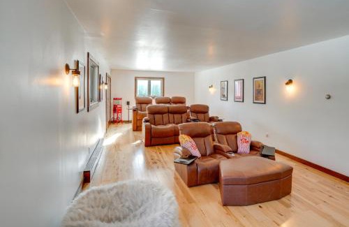 East Jewett Maison | 3 Mi to Colgate Lake Mtn-View Home, Deck and Grill!