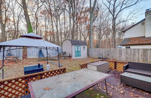 Dover Maison | 3 Mi to Dover Motor Speedway: Pet-Friendly Retreat