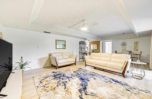 East Naples Appartement | 3 Mi to Downtown Naples Country Club Condo!