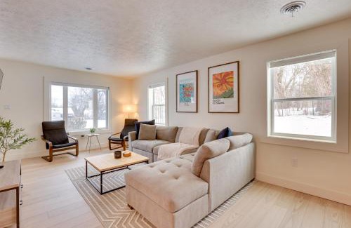 Youngstown Maison | 3 Mi to Dtwn and YSU Updated Youngstown Home