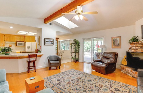 Chico Maison | ~ 3 Mi to Dtwn & Chico State: NorCal Escape!