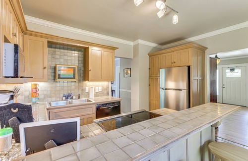 Central Oklahoma City Maison | 3 Mi to Dtwn OKC: Pet-Friendly Paseo Gem!